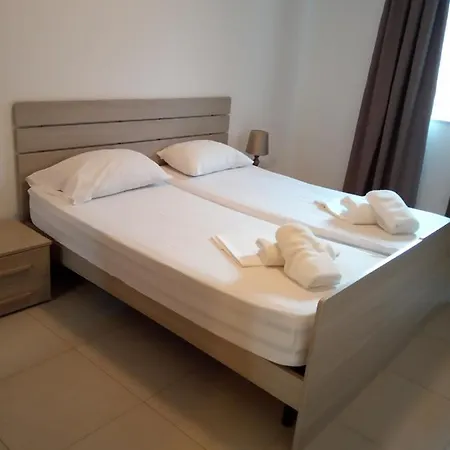 Triq Mercieqa 7 Sliema